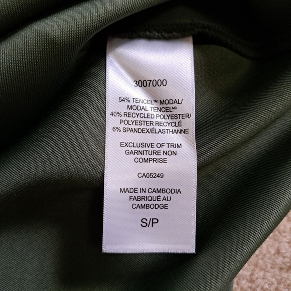 NWT Up! Long Sleeved Top Soft Tencel Green Women's Size Small Crewneck - Picture 9 of 14